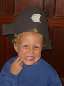Read more about the article Make a Pirate Hat